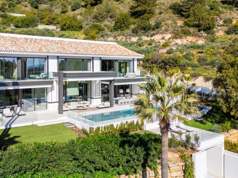 Apartment for Sale  in Marbella, Malaga 1