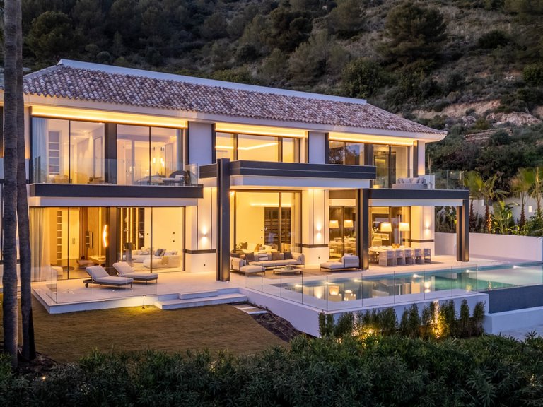 Apartment for Sale  in Marbella, Malaga 20