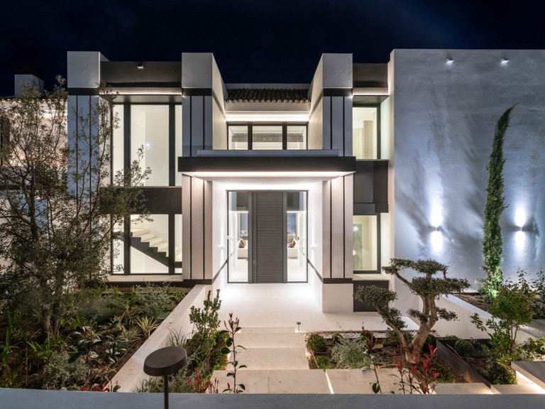 Apartment for Sale  in Marbella, Malaga 25