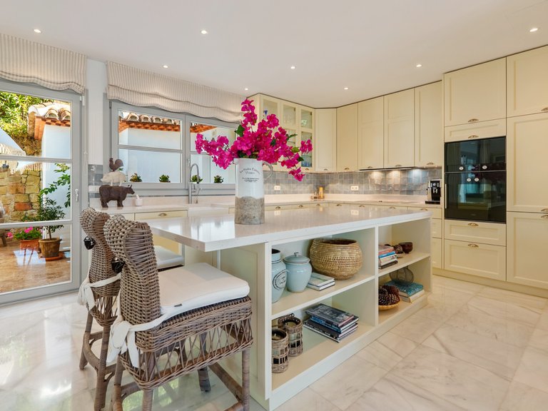 Apartment for Sale  in Marbella, Malaga 14
