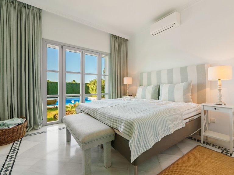 Apartment for Sale  in Marbella, Malaga 17