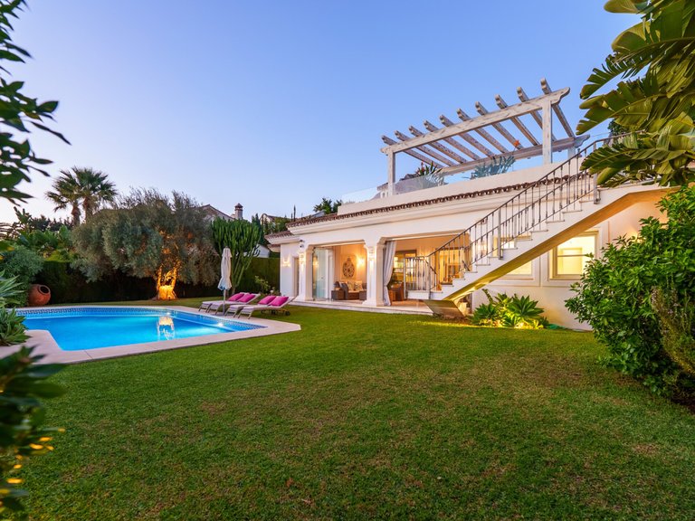 Apartment for Sale  in Marbella, Malaga 43