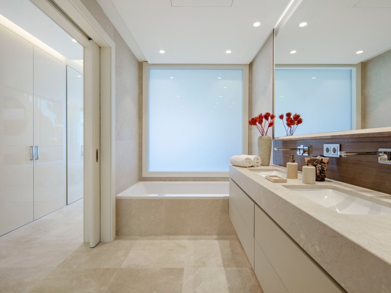 Apartment for Sale  in Marbella, Malaga 21