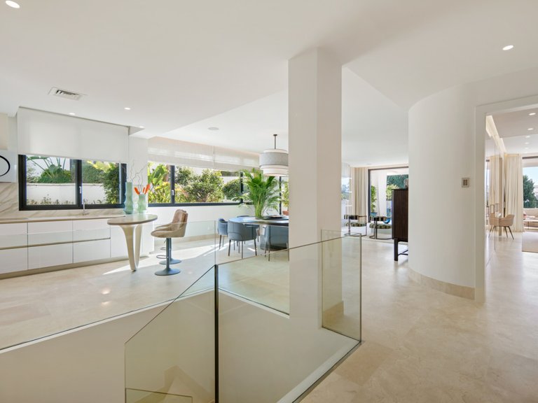 Apartment for Sale  in Marbella, Malaga 16