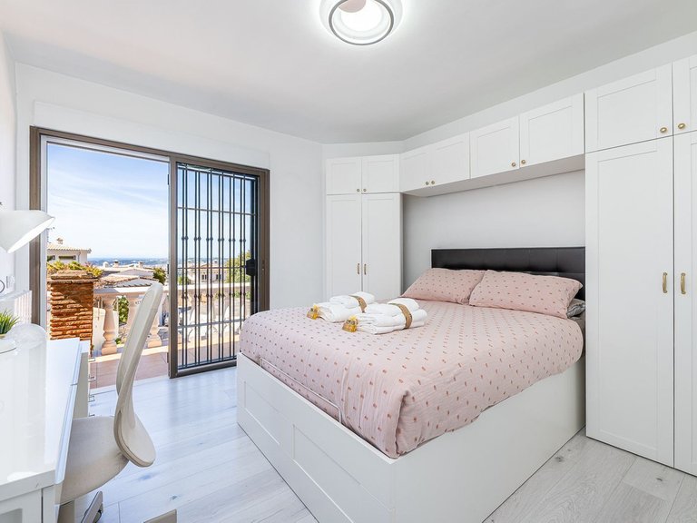 Apartment for Sale  in Benalmadena, Malaga 18