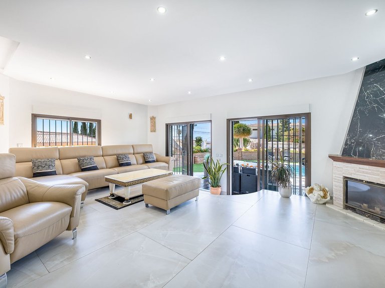 Apartment for Sale  in Benalmadena, Malaga 6