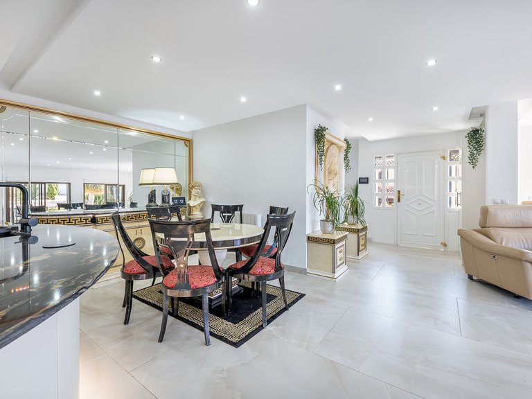 Apartment for Sale  in Benalmadena, Malaga 10
