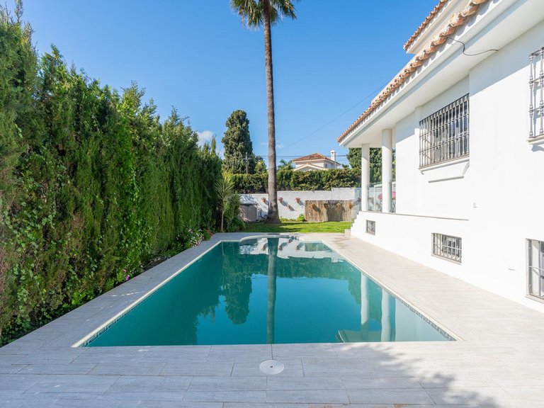 Apartment for Sale  in Estepona, Malaga 44