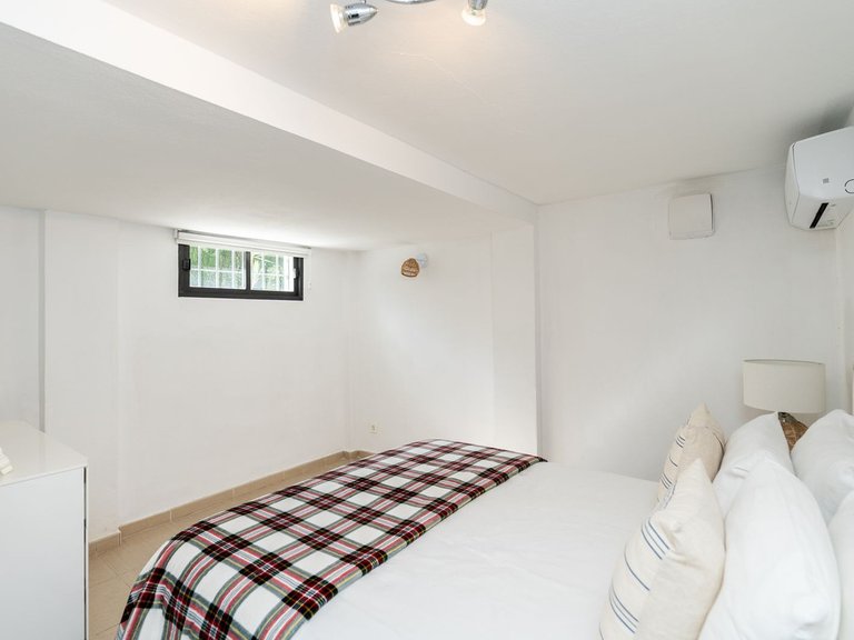 Apartment for Sale  in Estepona, Malaga 38