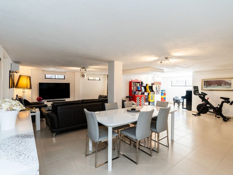 Apartment for Sale  in Estepona, Malaga 36