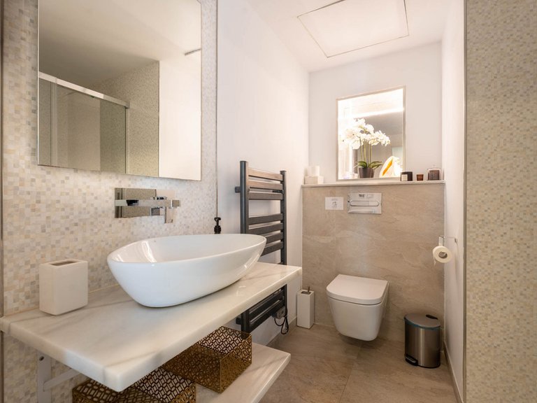 Apartment for Sale  in Marbella, Malaga 40