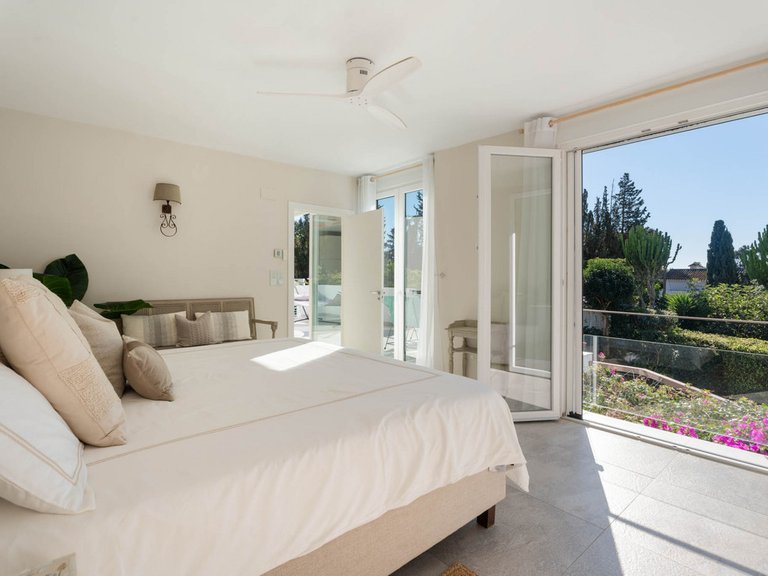 Apartment for Sale  in Marbella, Malaga 13
