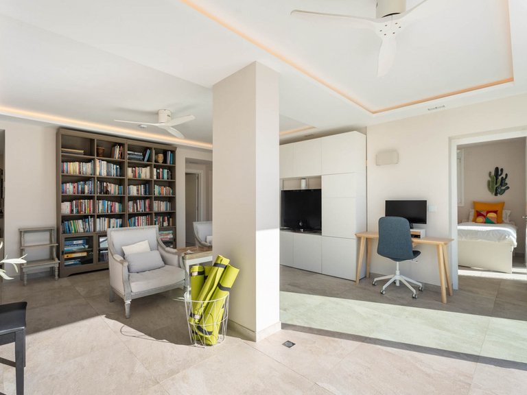 Apartment for Sale  in Marbella, Malaga 21