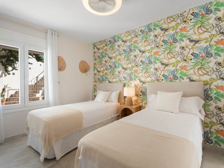 Apartment for Sale  in Marbella, Malaga 41