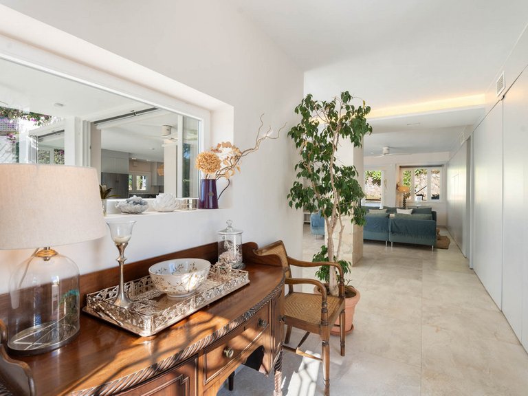 Apartment for Sale  in Marbella, Malaga 34