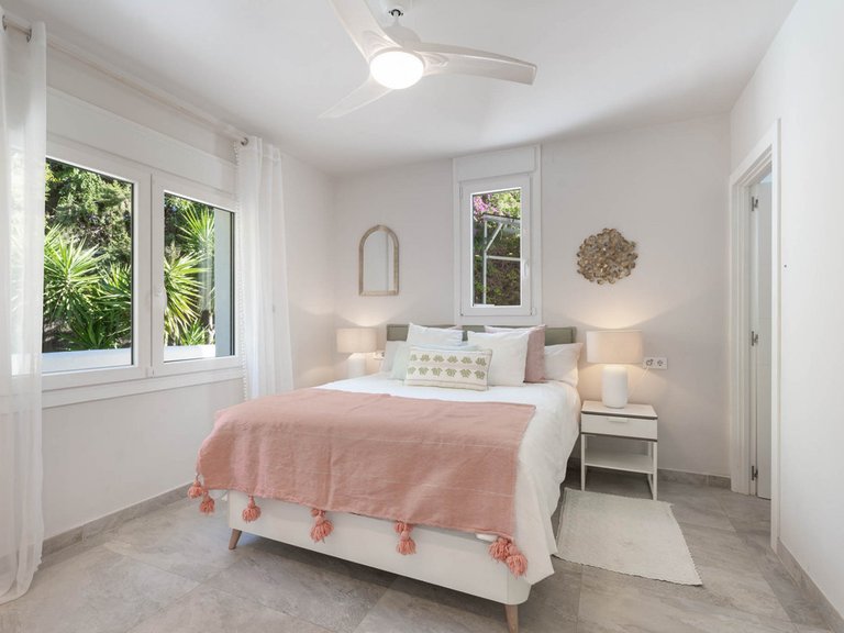 Apartment for Sale  in Marbella, Malaga 27