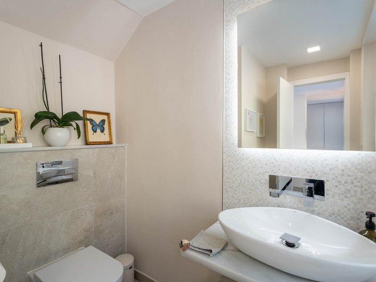 Apartment for Sale  in Marbella, Malaga 30