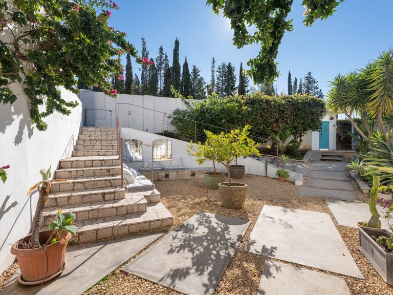 Apartment for Sale  in Marbella, Malaga 44