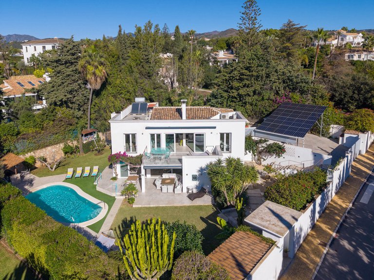 Apartment for Sale  in Marbella, Malaga 1