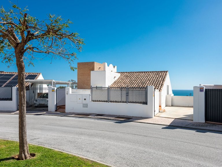 Apartment for Sale  in Benalmadena, Malaga 25