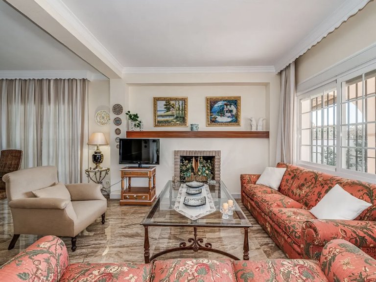 Apartment for Sale  in Marbella, Malaga 8
