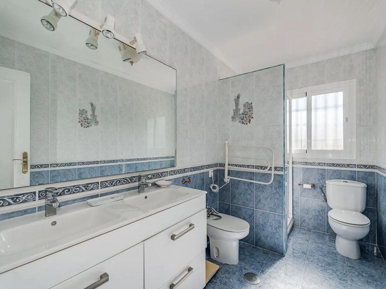 Apartment for Sale  in Marbella, Malaga 20