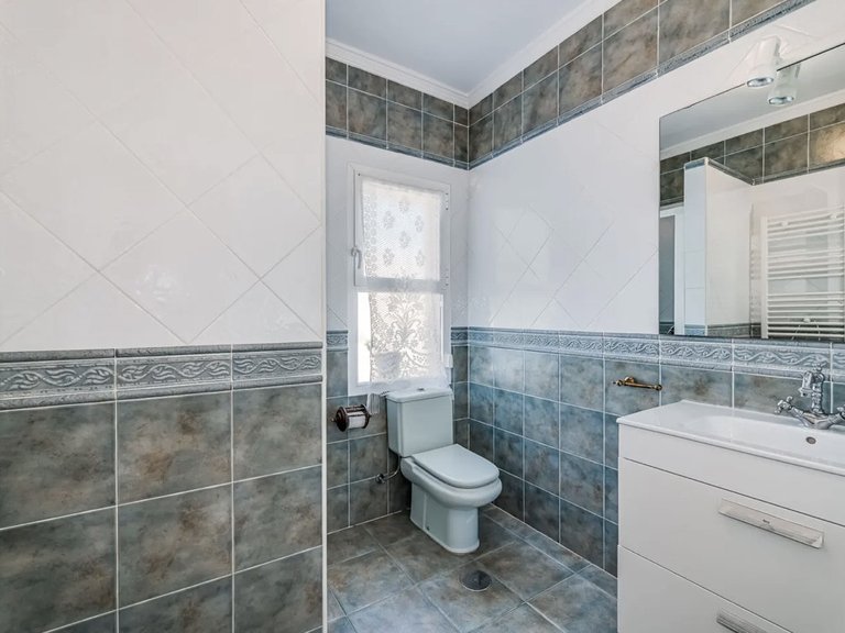Apartment for Sale  in Marbella, Malaga 18