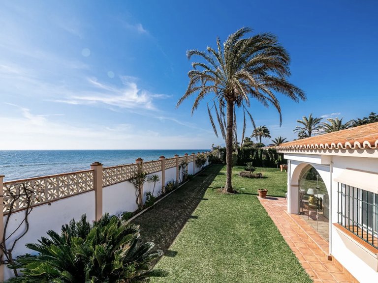 Apartment for Sale  in Marbella, Malaga 2