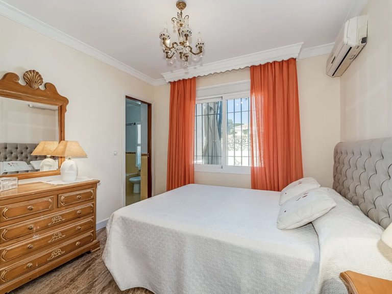 Apartment for Sale  in Marbella, Malaga 17