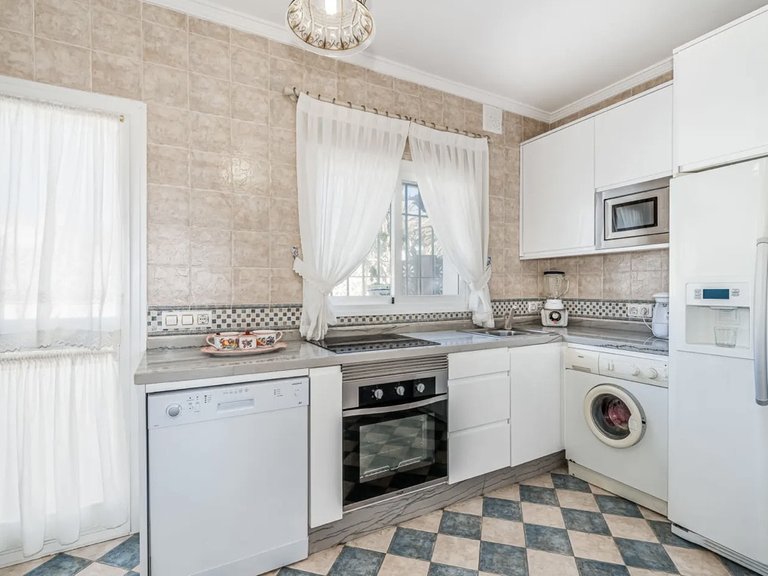 Apartment for Sale  in Marbella, Malaga 12