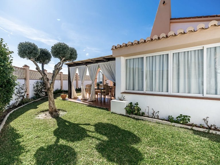 Apartment for Sale  in Marbella, Malaga 28