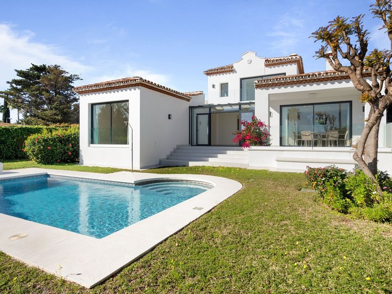 Apartment for Sale  in Marbella, Malaga 1