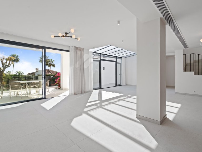 Apartment for Sale  in Marbella, Malaga 6