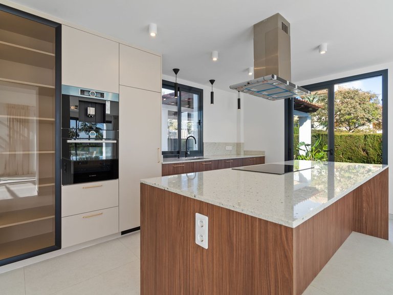 Apartment for Sale  in Marbella, Malaga 9