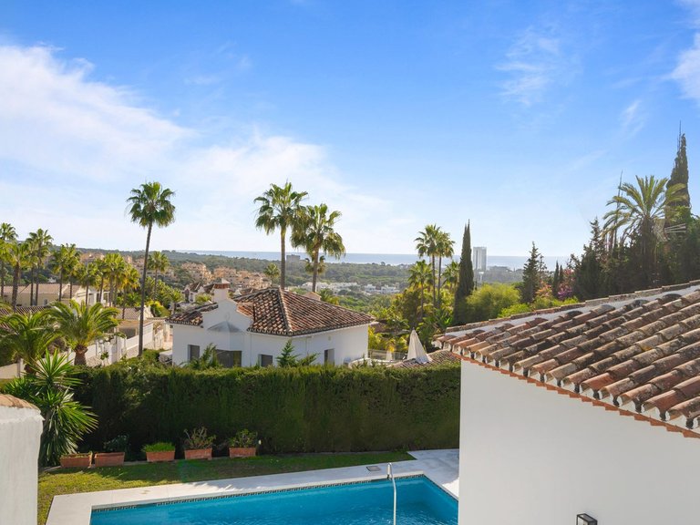 Apartment for Sale  in Marbella, Malaga 3