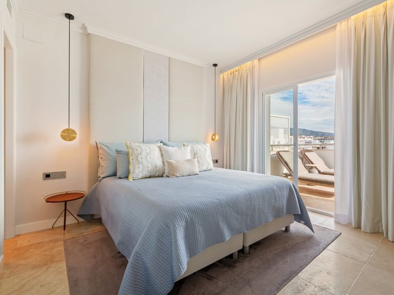 Apartment for Sale  in Marbella, Malaga 22