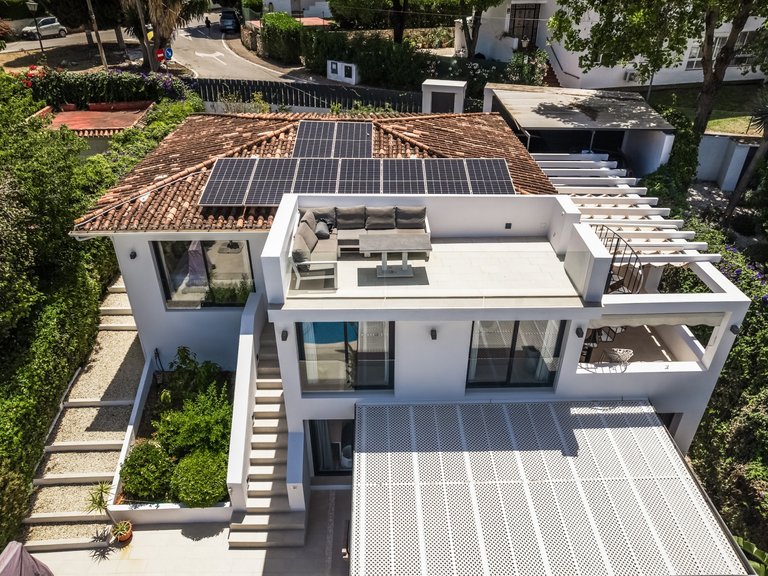 Apartment for Sale  in Marbella, Malaga 30