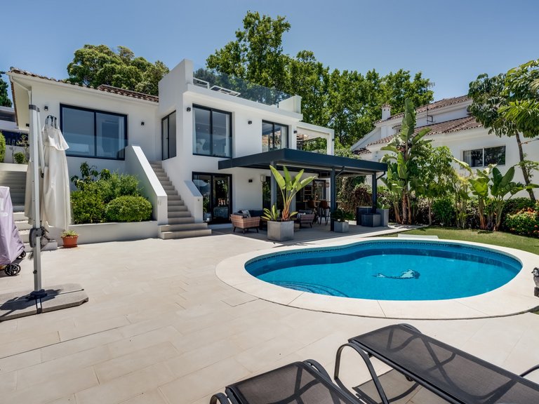 Apartment for Sale  in Marbella, Malaga 1