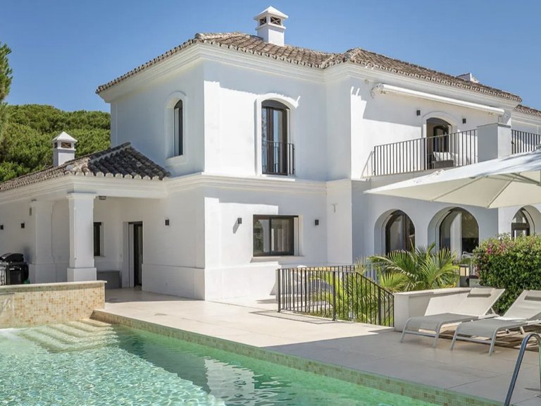 Apartment for Sale  in Marbella, Malaga 1