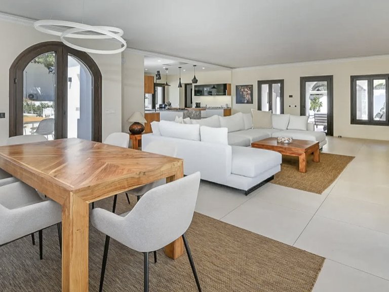 Apartment for Sale  in Marbella, Malaga 12