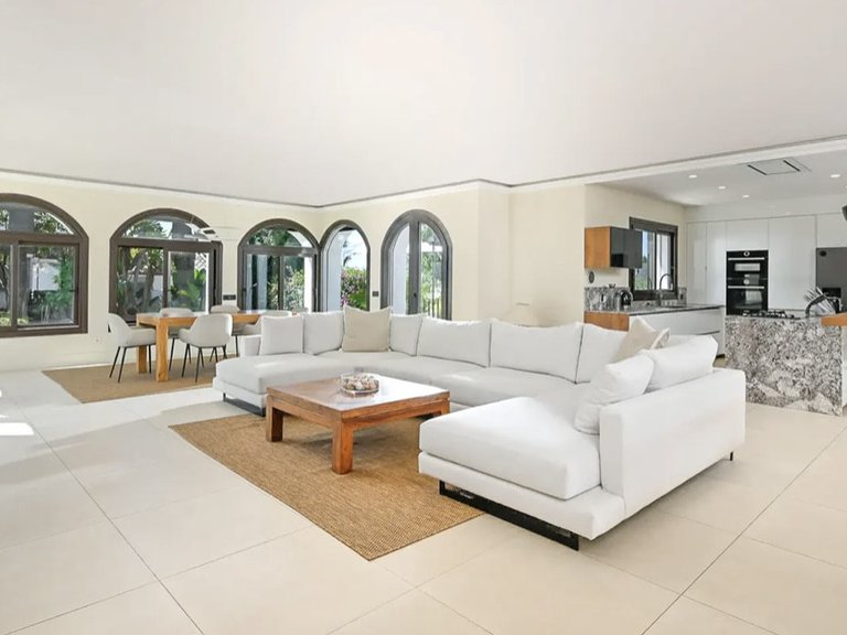 Apartment for Sale  in Marbella, Malaga 10