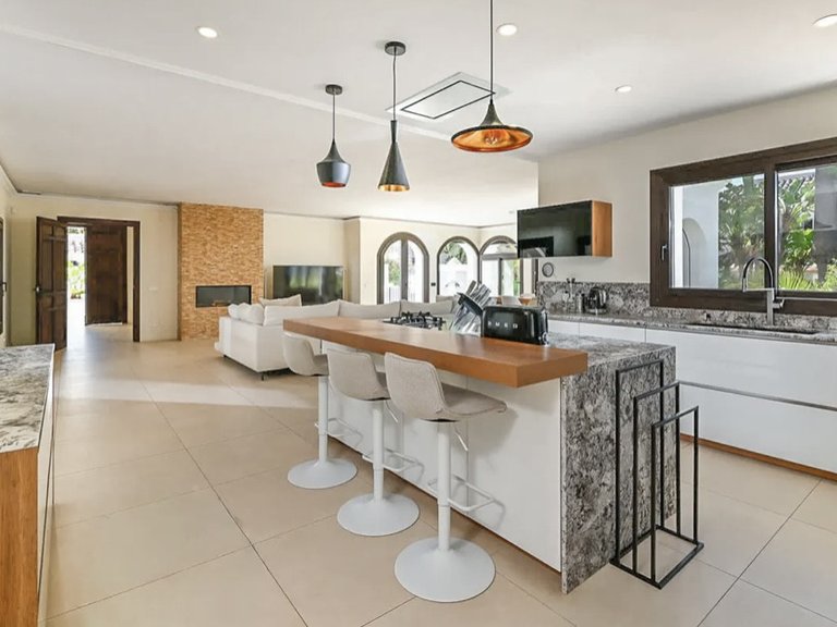 Apartment for Sale  in Marbella, Malaga 15