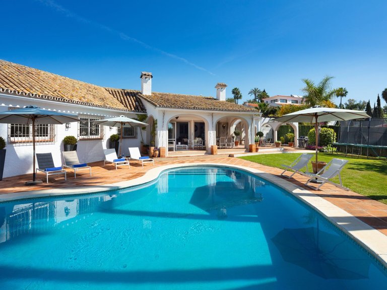Apartment for Sale  in Marbella, Malaga 1