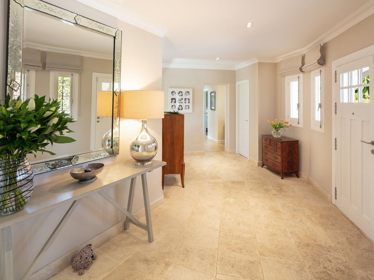 Apartment for Sale  in Marbella, Malaga 12