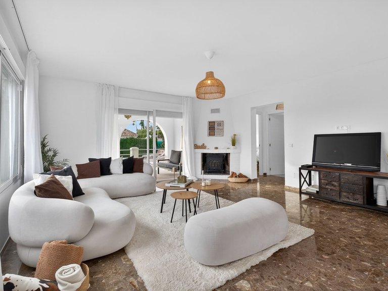 Apartment for Sale  in Marbella, Malaga 12