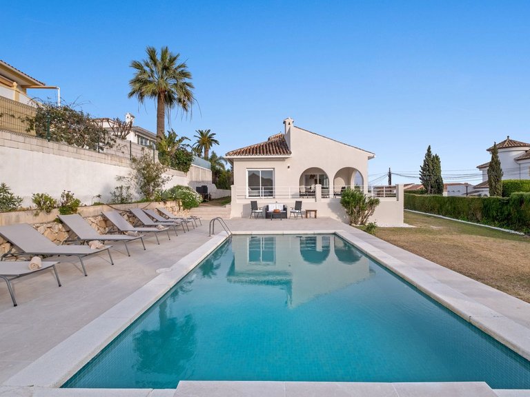 Apartment for Sale  in Marbella, Malaga 1