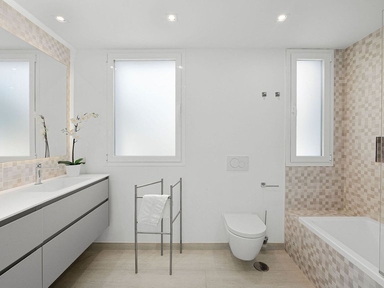 Apartment for Sale  in Marbella, Malaga 22