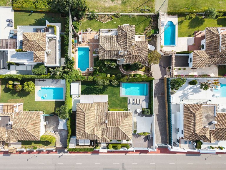 Apartment for Sale  in Marbella, Malaga 40