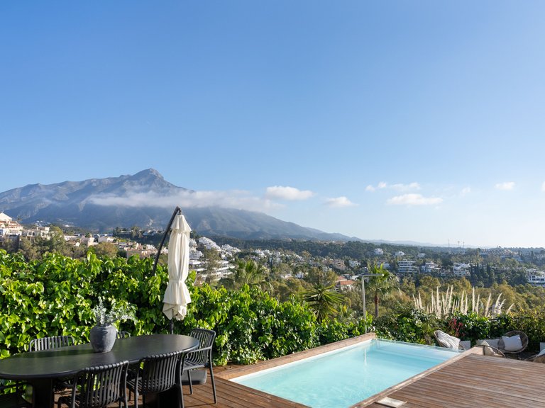 Apartment for Sale  in Marbella, Malaga 2