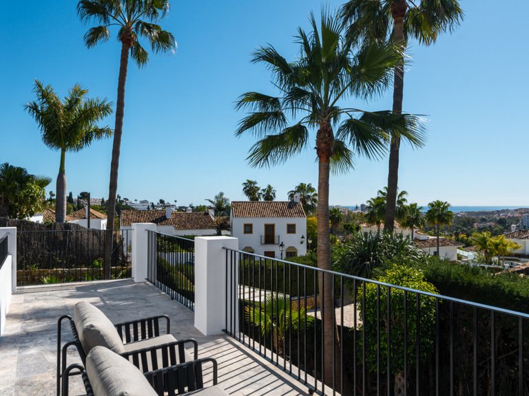 Apartment for Sale  in Marbella, Malaga 25